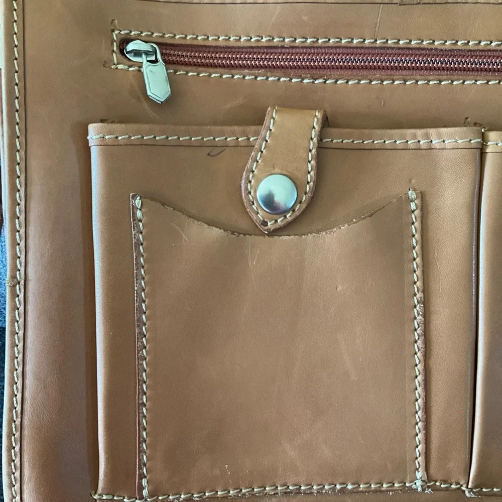 Pre-owned Vintage softside caramel leather made in Italy Briefcase 💼